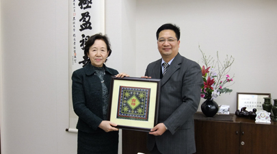 Chancellor Mizuta and Director Huang Huaming