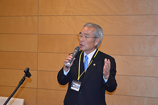Former Minister of Justice, Seiken Sugiura speaks at the reception