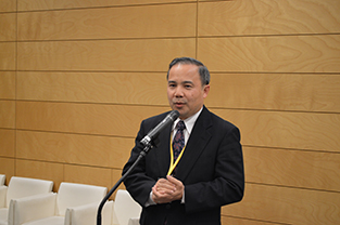 Minister from the Embassy of Thailand, Singtong Lapisatepun speaks at the reception