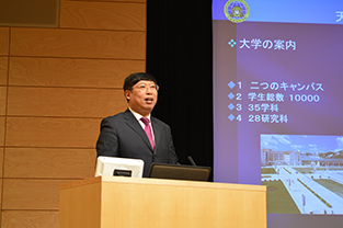 President Xiu during his lecture