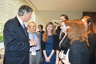 Former President Türk meets with students