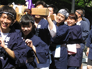Carrying the Hirakawacho 2nd ward shrine 1