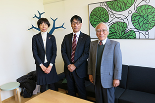 With Director Hideo Akutsu of JSPS Stockholm Office