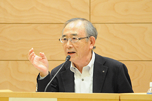 Mr. Takano gives a speech