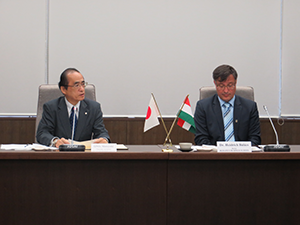Chancellor ad interim Mr. Ono gives his welcoming address, Rector Heidrich on his left