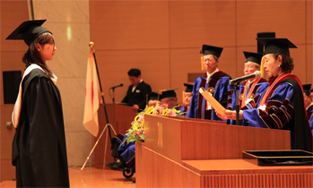 Planting sakura trees in honor of Minister Dato' Sri Dr. Ng Yen Yen’s doctoral degree