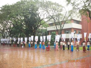 Parade with participation by the 40 schools belonging to Ateneo de Manila University