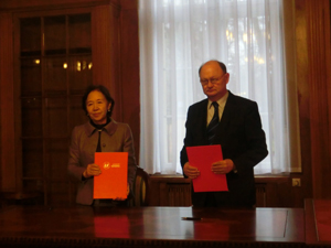 Signing of the academic exchange agreement