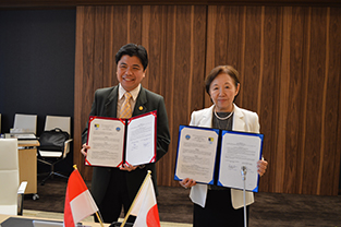 Signing of the academic exchange agreement