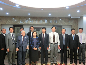 Commemorative photo with representatives from both schools