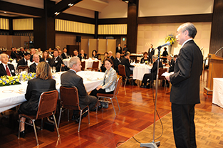 Dr. Makoto Kobayashi gives his speech