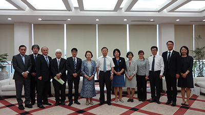 Commemorative photo with Northeastern University members