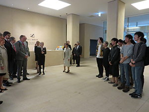 Josai students (right) greet the delegation